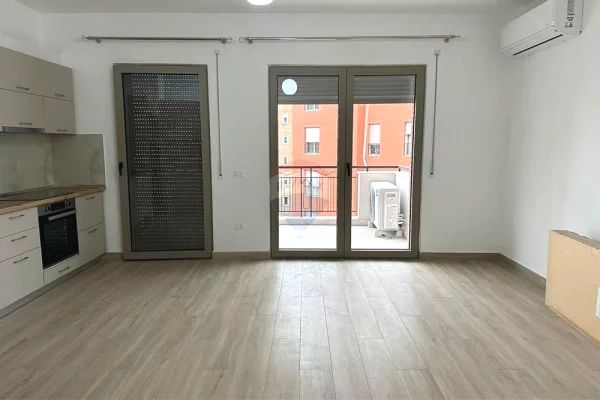 Shtepi me qera Apartament ne Tirane, 1+1, Mobilimi E mobiluar, Pagesa 600  Euro.
