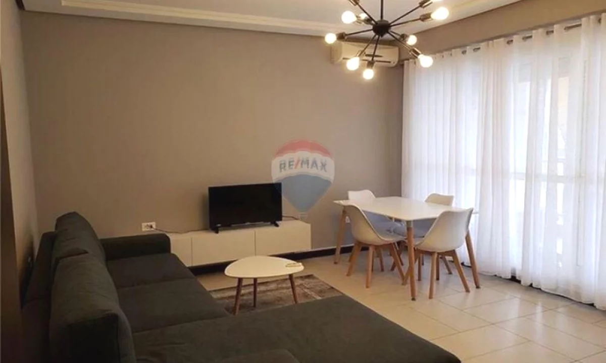 Shtepi me qera Apartament ne Tirane, 1+1, Mobilimi E mobiluar, Pagesa 600  Euro.