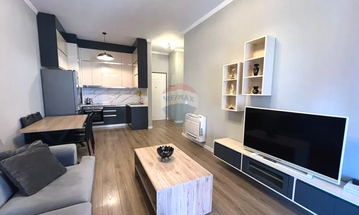 Shtepi me qera Apartament ne Tirane, 1+1, Mobilimi E mobiluar, Pagesa 750  Euro.