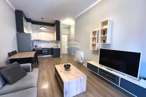 Apartament 1+1 per qira tek Kompleksi Delijorgji