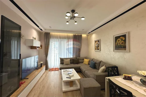 Shtepi me qera 1+1 ne Tirane - 650 Euro