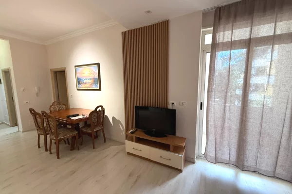 Shtepi me qera Apartament ne Tirane, 1+1, Mobilimi E mobiluar, Pagesa 45,000  Leke.