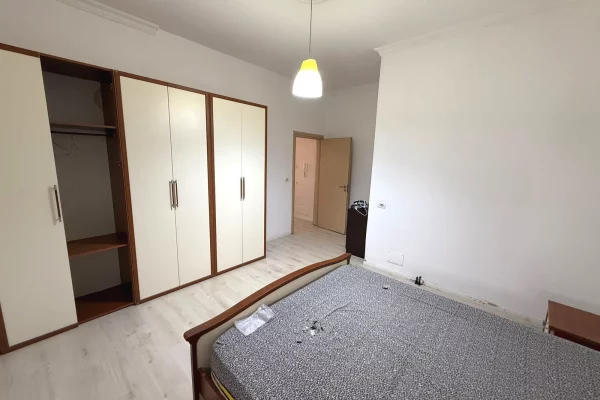 Shtepi me qera Apartament ne Tirane, 1+1, Mobilimi E mobiluar, Pagesa 45,000  Leke.
