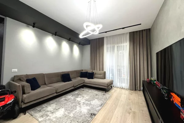 Shtepi ne shitje Apartament ne Tirane, 2+1, Mobilimi E mobiluar, Pagesa 250,000  Euro.