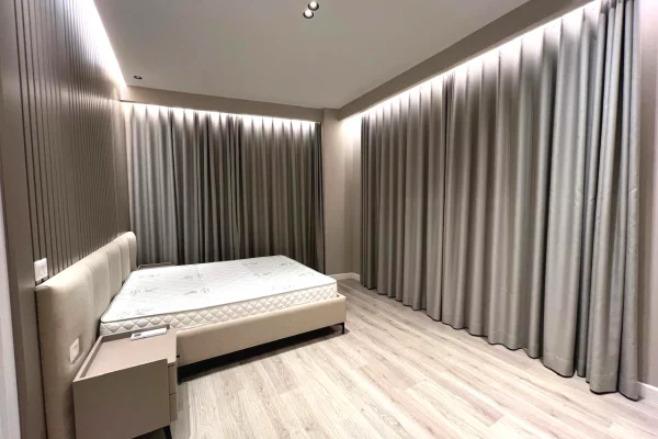 Shtepi me qera Apartament ne Tirane, 2+1, Mobilimi E mobiluar, Pagesa 1,000  Euro.