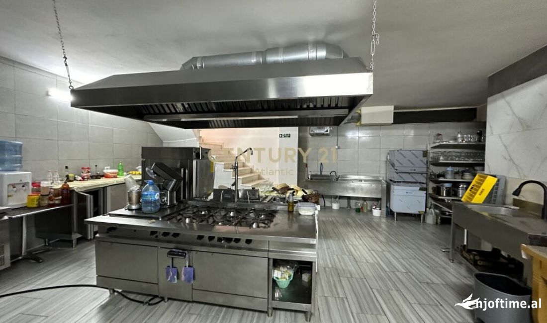 HOTEL PER QIRA NE MALIN E ROBIT!