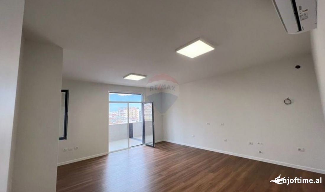 Jepet me qira ambient per zyra ne Qender