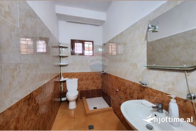 Ambient per zyra ne Bllok