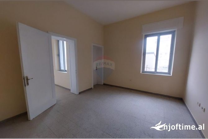 Ambjent per zyre prane Bulevardit Zogu I