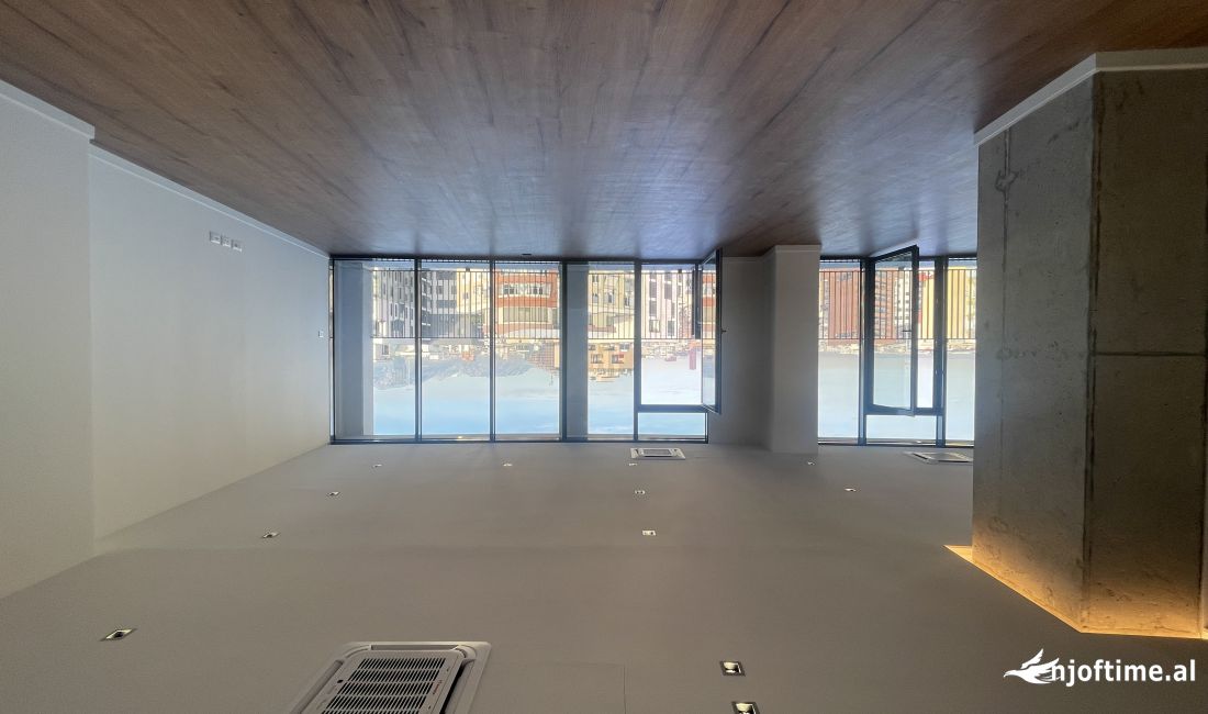 Zyra me qira + parkim tek Lake View!