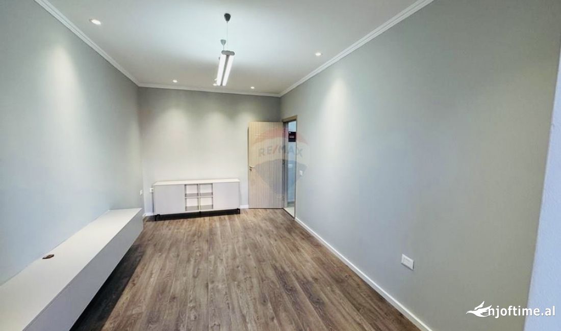 Jepet zyre me qira ne Bllok!