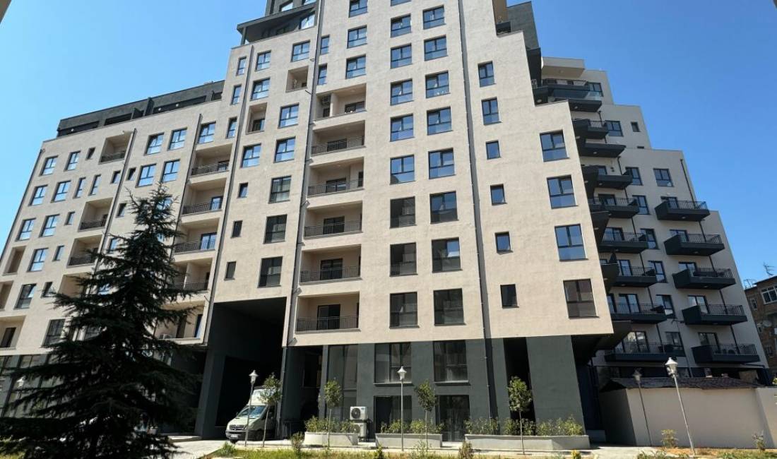 Zyre per qera te Pazari i Ri- 700 EURO!!