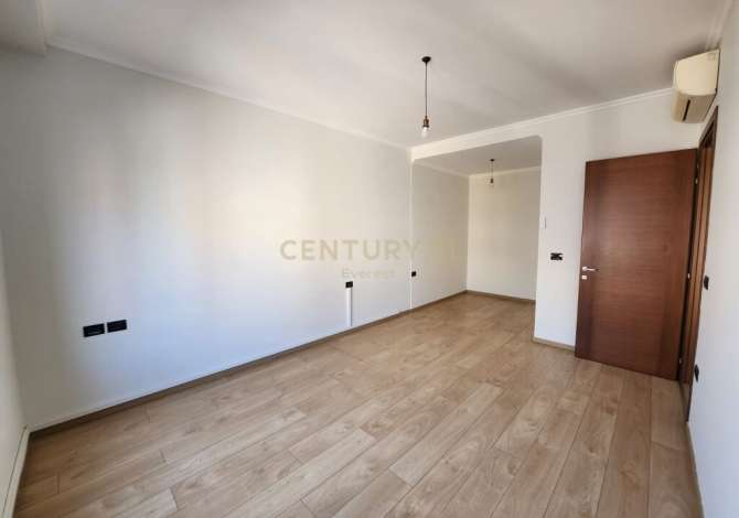 Ambient biznesi me qera 3+1 ne Tirane - 1,000 Euro