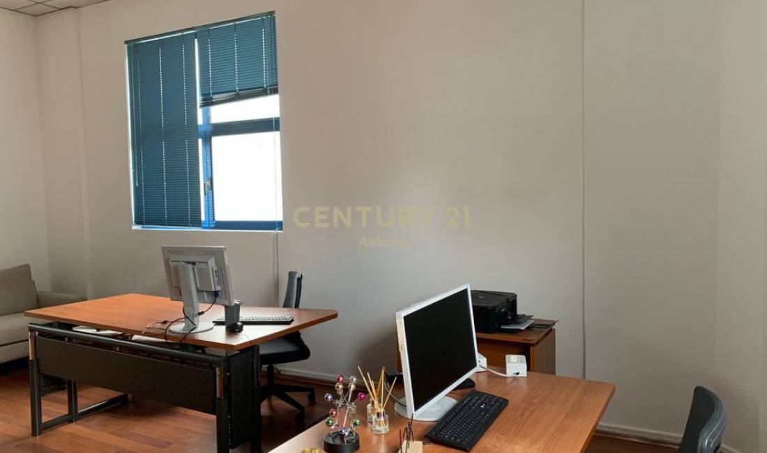 Jepet me qira ambient per zyra te Sheshi Willson -500 Euro!!