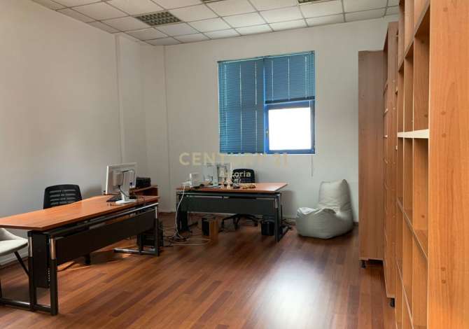 Jepet me qira ambient per zyra te Sheshi Willson -500 Euro!!