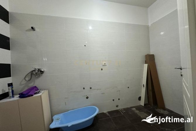 JEPET NJESI KOMERCIALE PER QIRA NE ASTIR!!