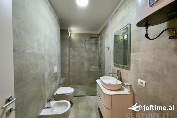 Japim per qira zyre per qira te Pazari i Ri- 550 Euro!!