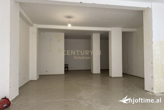 SHITET AMBIENT KOMERCIAL NE ASTIR!!