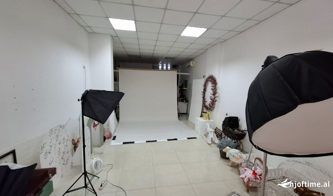 SHITET DYQAN TEK RRUGA E DIBRES- 98.000 Euro!!