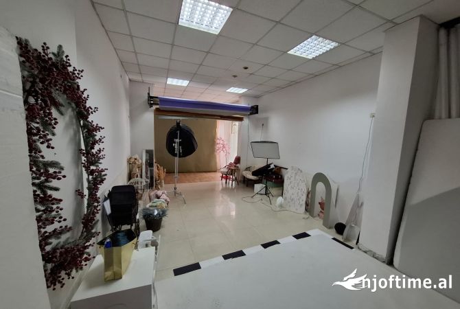 Ambient biznesi ne shitje 1+1 ne Tirane - 98,000 Euro