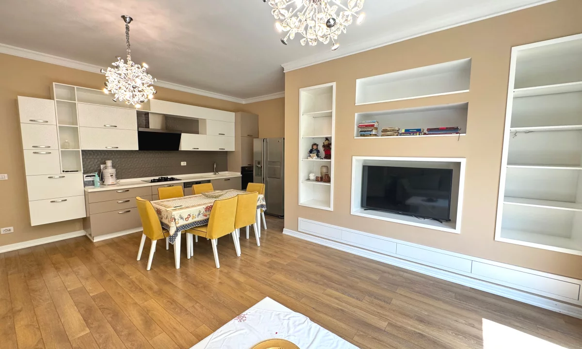 Shtepi me qera Apartament ne Tirane, 2+1, Mobilimi E mobiluar, Pagesa 850  Euro.