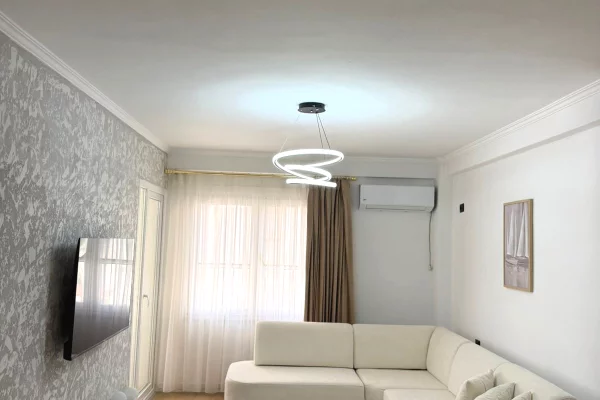 Shtepi ne shitje Apartament ne Tirane, 1+1, Mobilimi E mobiluar, Pagesa 12,100,000  Leke.