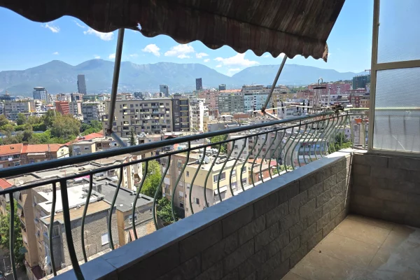Shtepi ne shitje Apartament ne Tirane, 2+1, Mobilimi Bosh, pa mobiluar, Pagesa 230,000  Euro.