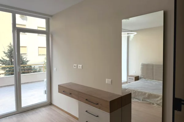 Shtepi me qera Apartament ne Tirane, 1+1, Mobilimi E mobiluar, Pagesa 75,000  Leke.