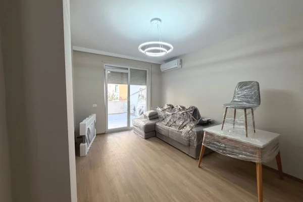 Shtepi me qera Apartament ne Tirane, 1+1, Mobilimi E mobiluar, Pagesa 70,000  Leke.