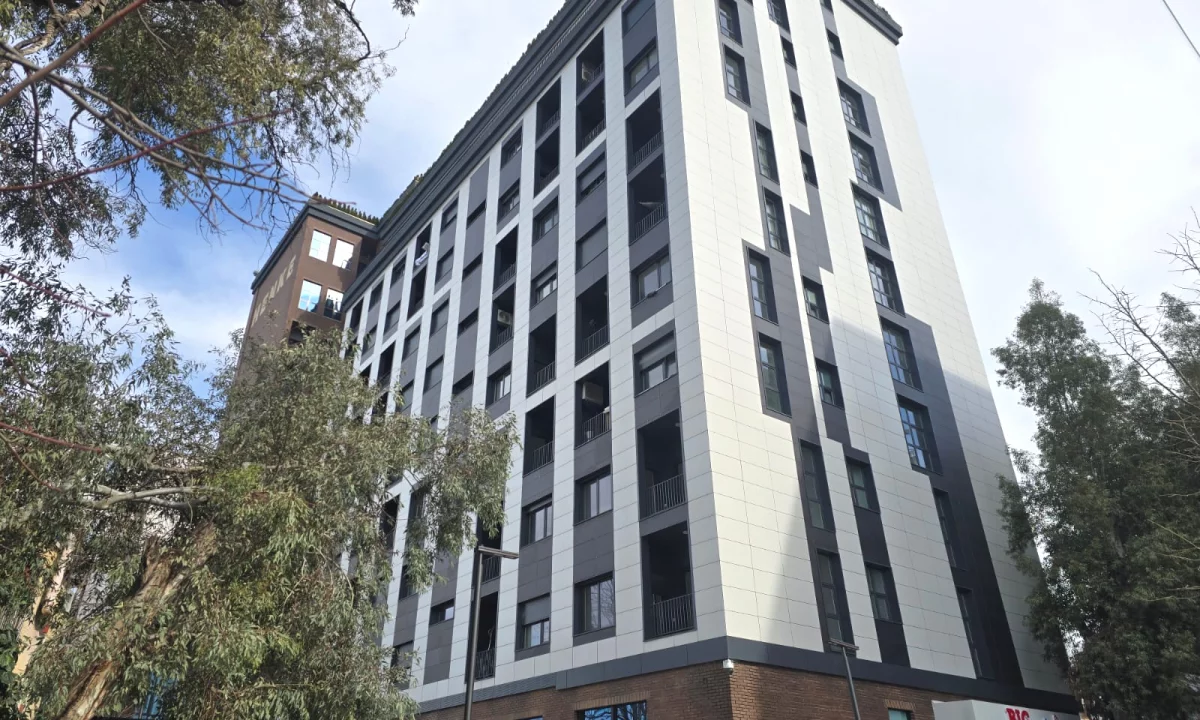 Shtepi ne shitje Apartament ne Tirane, 2+1, Mobilimi Bosh, pa mobiluar, Pagesa 22,000,000  Leke.
