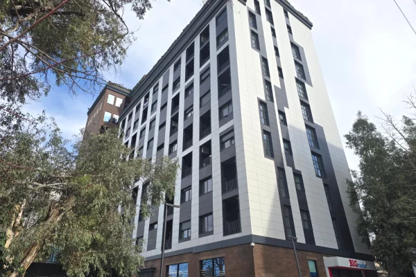 Shtepi ne shitje Apartament ne Tirane, 2+1, Mobilimi Bosh, pa mobiluar, Pagesa 22,000,000  Leke.
