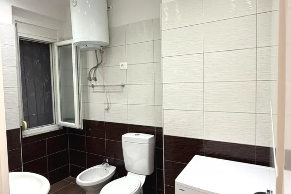 Shtepi ne shitje Apartament ne Tirane, 1+1, Mobilimi E mobiluar, Pagesa 12,700,000  Leke.