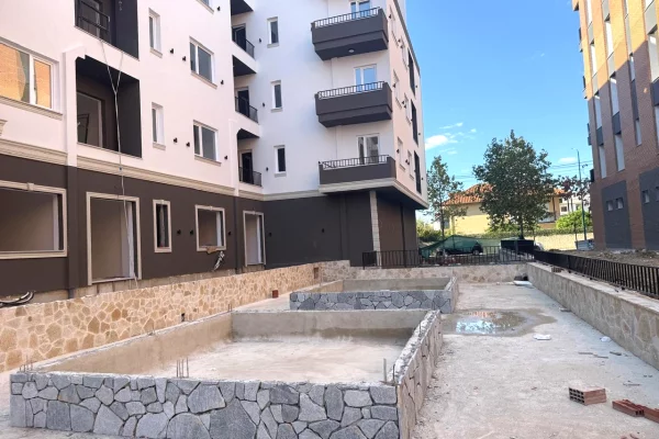 Shtepi ne shitje Apartament ne Tirane, 1+1, Mobilimi Bosh, pa mobiluar, Pagesa 62,000  Euro.