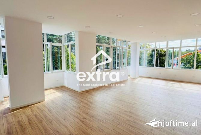 🔥Shitet ambient biznesi🔥  📍 Prane Square 21, Tirane