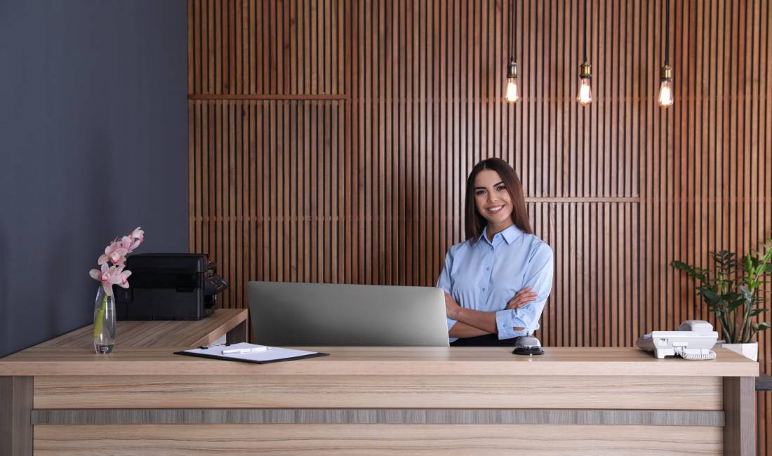 Offerte di lavoro a Valona, Profession Recepsionise, Sanitare , , Pagamento Trattabile.