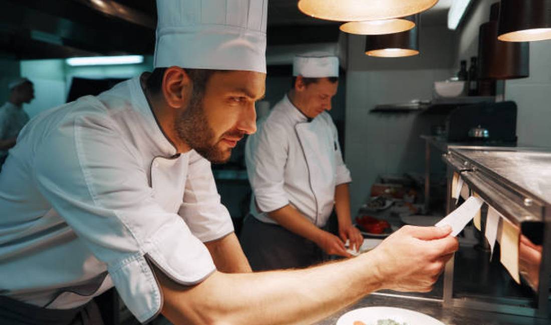 Offerte di lavoro a Tirana, Profession Kuzhinie, Kamarier  , , Pagamento Trattabile.