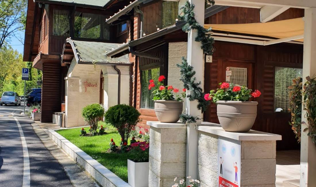 Offerte di lavoro a Tirana, Profession Kamarier bari, kamarier restoranti , , Pagamento Trattabile.