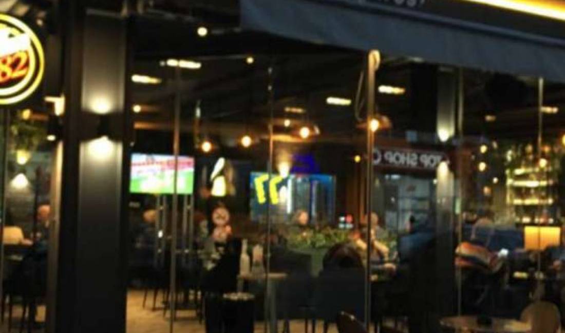 Offerte di lavoro a Tirana, Profession  Kamarier/e, Banakier/e dhe Sanitare , , Pagamento Trattabile.