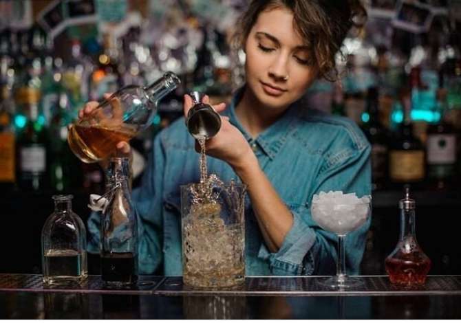 Njoftime Pune per Banakiere, Kamariere ne Tirane