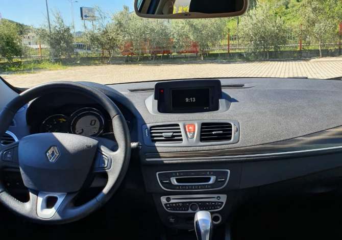 Jepet makina Reno megan duke filluar nga 40 euro dita