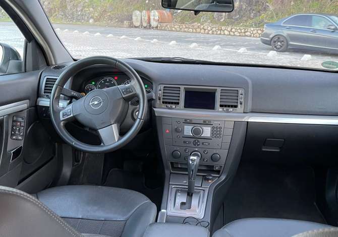 Jepet makina Opel signum me qera duke filluar nga 25 euro dita