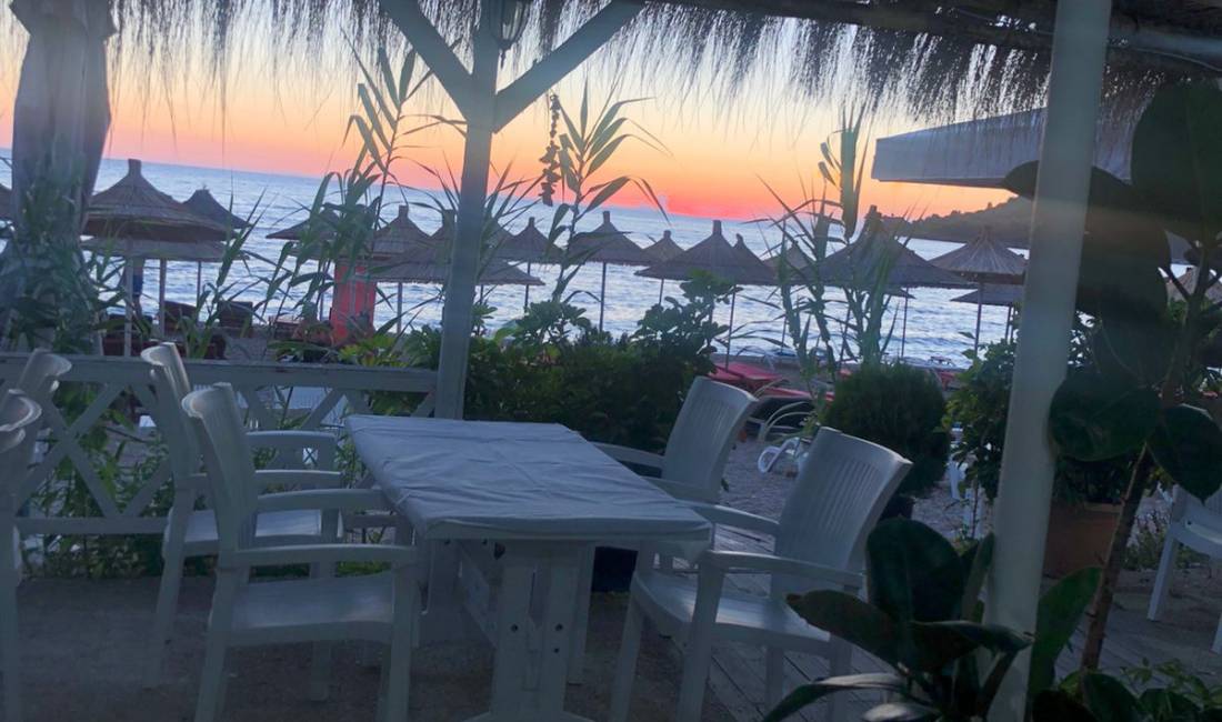 Offerte di lavoro a Himara, Profession Ndihmes Kuzhinier , Con esperienza, Pagamento Trattabile.