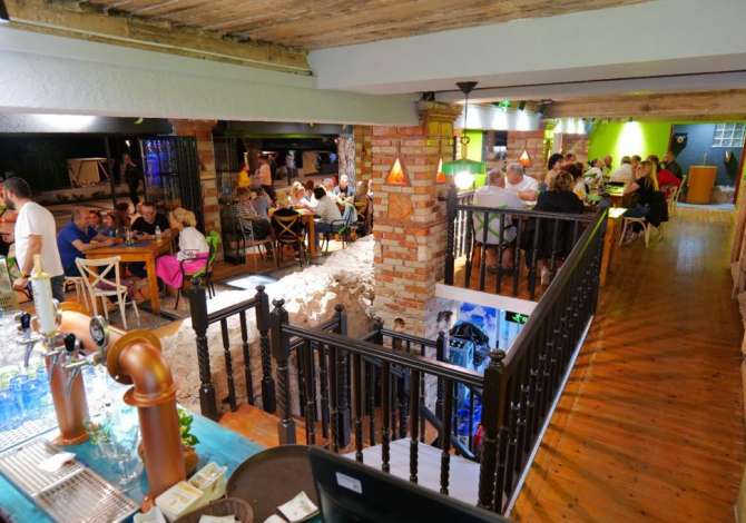 Offerte di lavoro a Santa Quaranta, Profession Kamarier/e, Zgarist, Sanitare  , Con esperienza, Pagamento Trattabile.