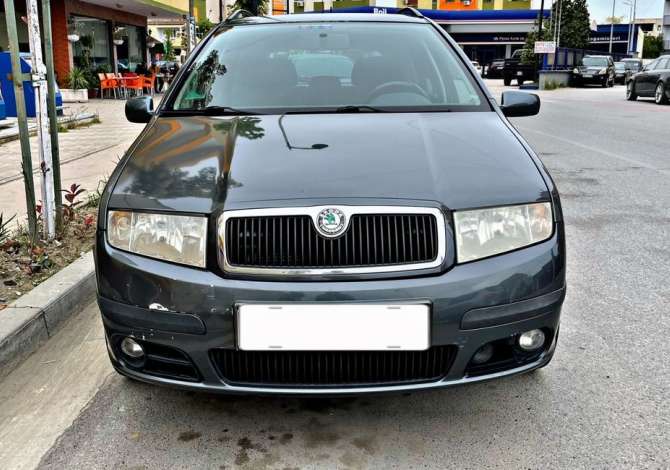 Noleggio Auto a Fier - 28 Euro