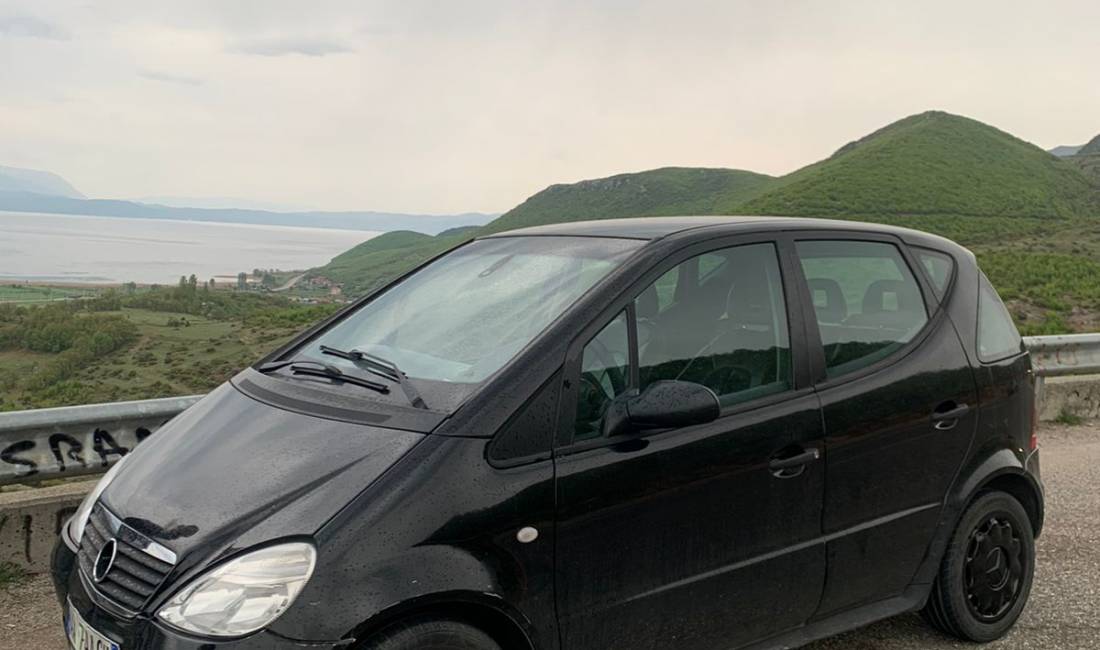 Jepet makina me qera A class duke filluar 25 Euro Dita