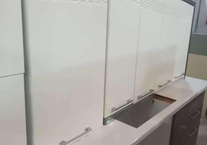 Servizi di srredamento a Tirana - 100,000 Leke