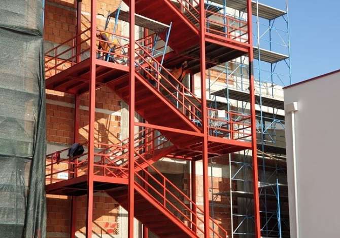 Construction and Restructurings a Tirana - 40 Euro