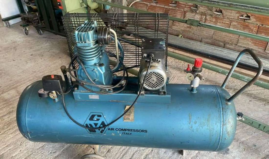 "ANDI MAKINERI " ofron makineri per punim druri dhe alumini 