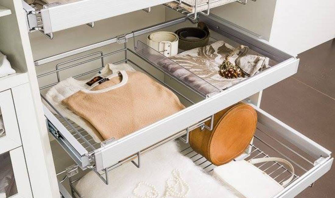  Mobileri Juer ofron per ju  aksesore mobilerie 