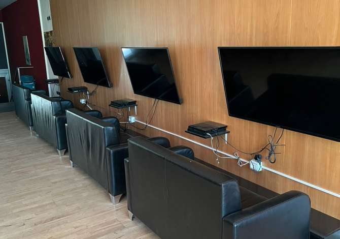 Shitet salle play station 